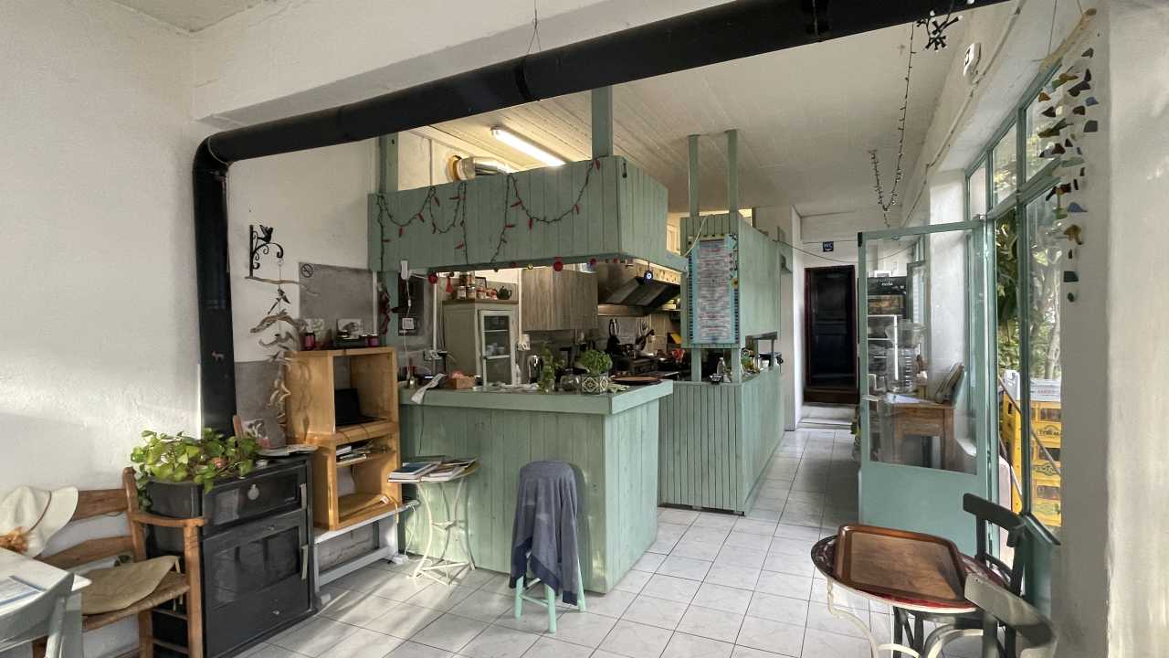 Το καφενείο του Αζωγυρέ